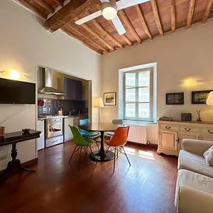 https://centro-storico-appartamento.it-tuscanyhotel.com