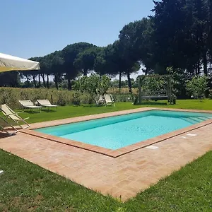 https://tenuta-la-valle-relaxing-oasis-with-pool-in-tuascany.it-tuscanyhotel.com